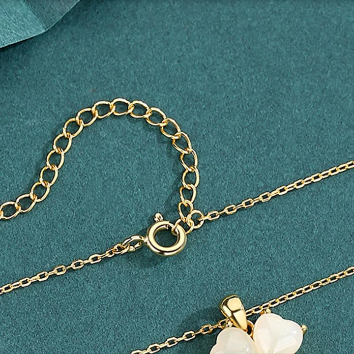 Collana con ciondolo a forma di quadrifoglio in argento sterling 925 con Buddha Stones Hetian