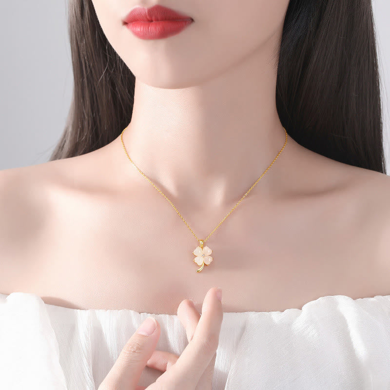 Collana con ciondolo a forma di quadrifoglio in argento sterling 925 con Buddha Stones Hetian