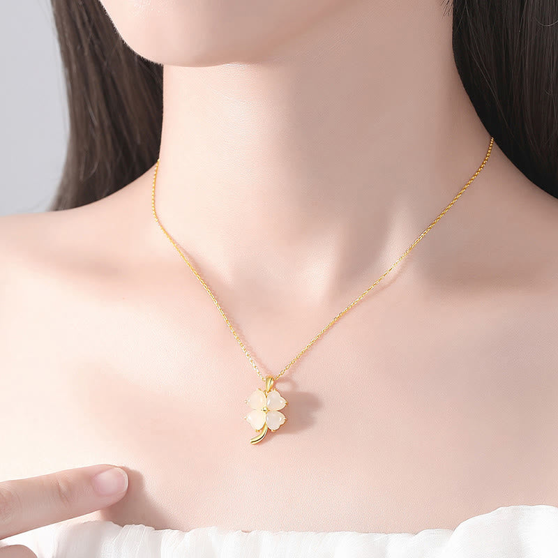 Collana con ciondolo a forma di quadrifoglio in argento sterling 925 con Buddha Stones Hetian