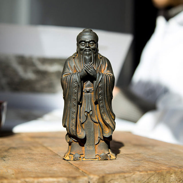 Buddha Stones fatte a mano Confucio polvere di ferro ruggine statua in resina decorazione della casa