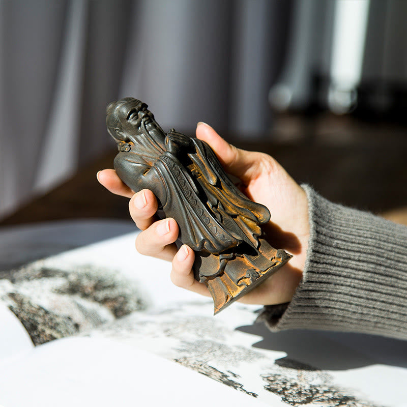 Buddha Stones fatte a mano Confucio polvere di ferro ruggine statua in resina decorazione della casa