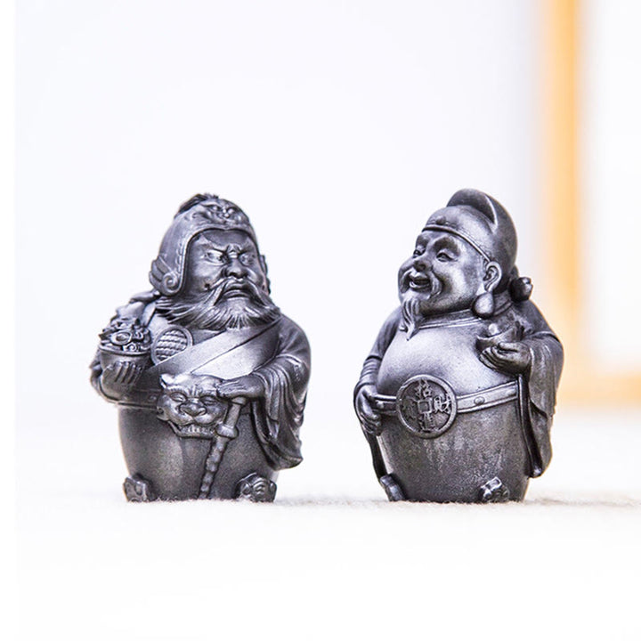 Buddha Stones Fatto a mano Letterario Militare Dio della Ricchezza Polvere di Ferro Ruggine Statua in Resina Decorazione per la Casa