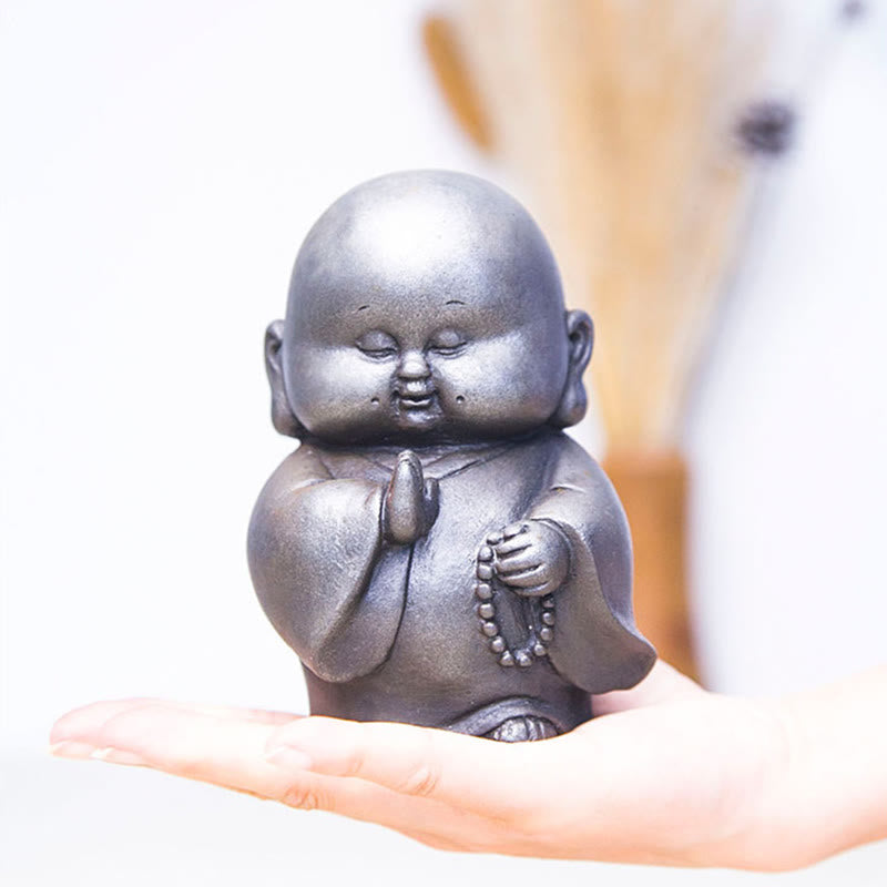 Statua in resina fusa Buddha Stones fatta a mano, piccolo monaco, in polvere di ferro, decorazione per la casa