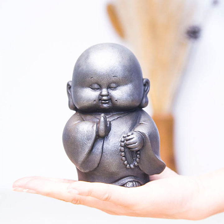 Statua in resina fusa Buddha Stones fatta a mano, piccolo monaco, in polvere di ferro, decorazione per la casa