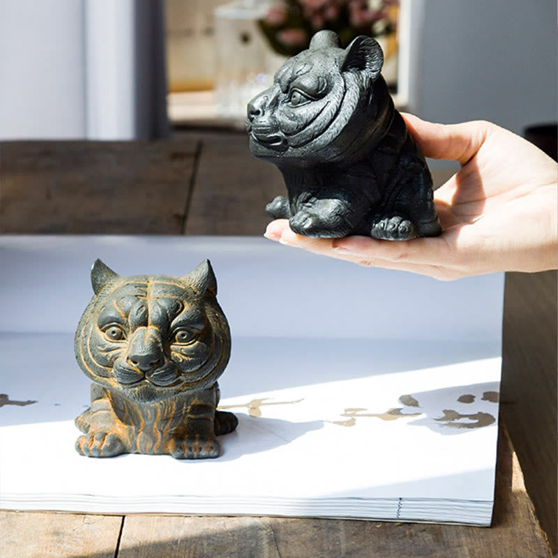 Buddha Stones Fatto a mano Piccola adorabile tigre in polvere di ferro ruggine statua in resina fusa decorazione per la casa - image 14