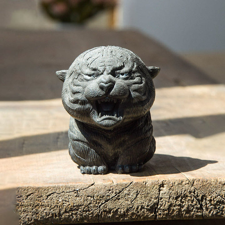 Statua in resina Buddha Stones con polvere di ferro e ruggine fatta a mano in miniatura di tigre ruggente, decorazione per la casa