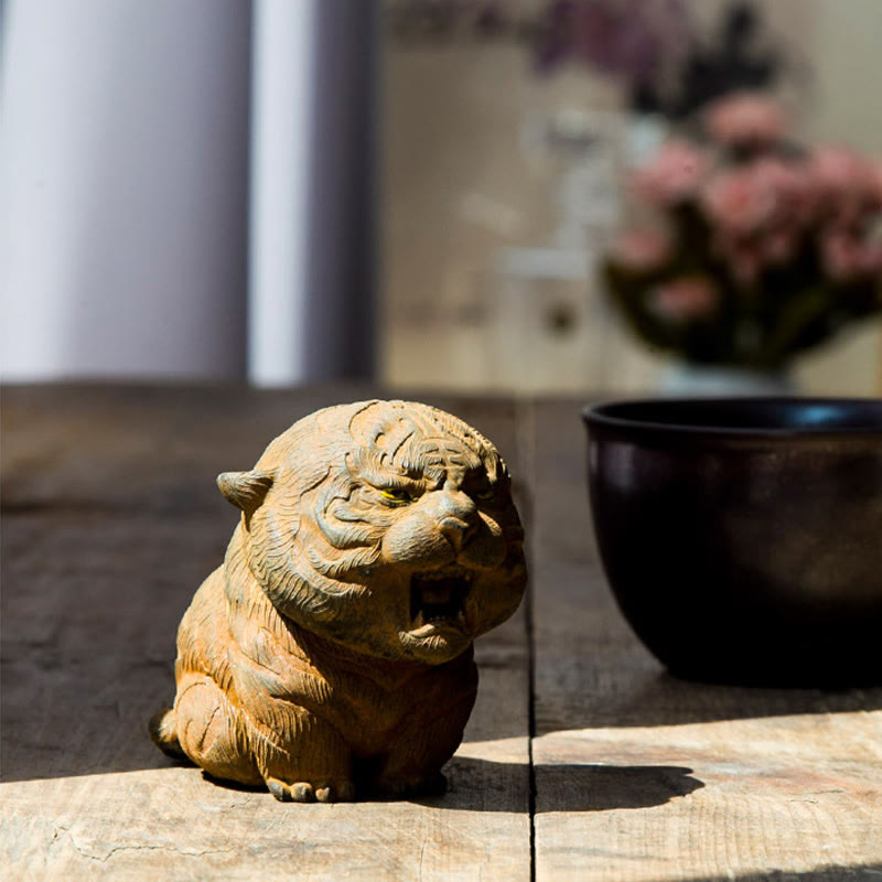 Statua in resina Buddha Stones con polvere di ferro e ruggine fatta a mano in miniatura di tigre ruggente, decorazione per la casa