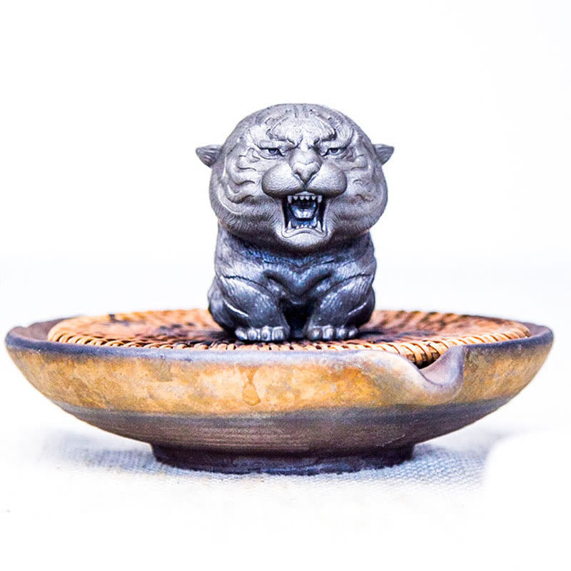 Statua in resina Buddha Stones con polvere di ferro e ruggine fatta a mano in miniatura di tigre ruggente, decorazione per la casa