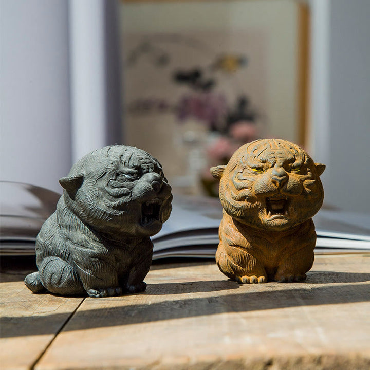 Statua in resina Buddha Stones con polvere di ferro e ruggine fatta a mano in miniatura di tigre ruggente, decorazione per la casa