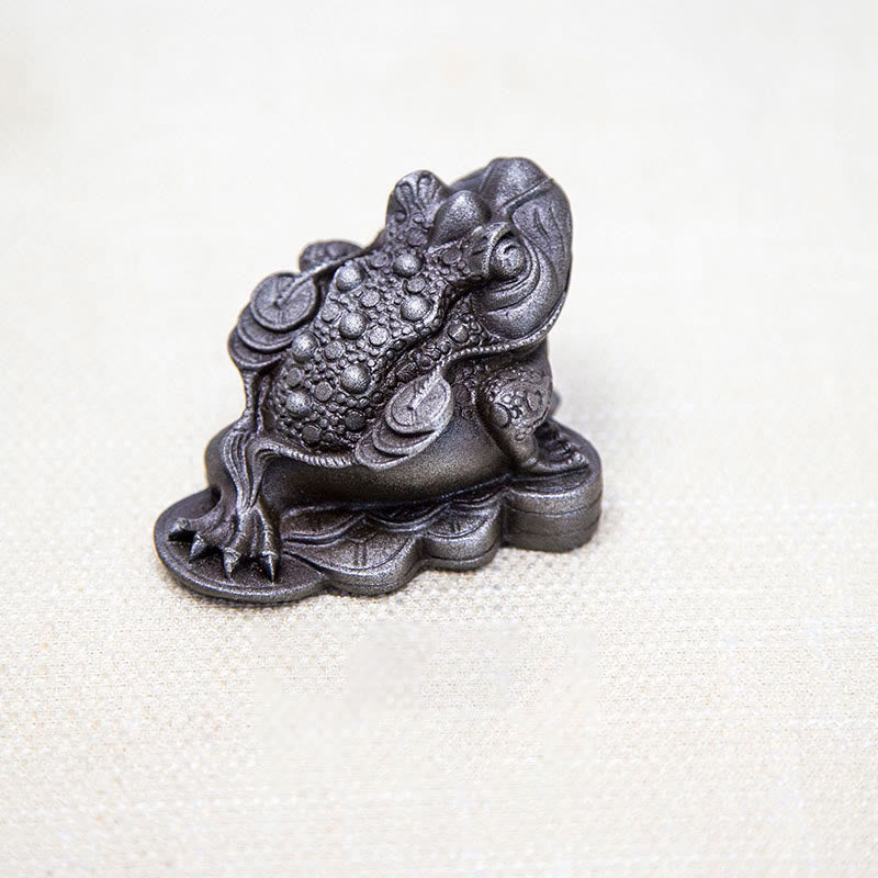 Buddha Stones fatte a mano Feng Shui Rana Rospo Monete di rame Polvere di ferro Ruggine Statua in resina Decorazione per la casa