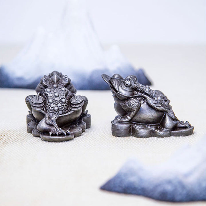 Buddha Stones fatte a mano Feng Shui Rana Rospo Monete di rame Polvere di ferro Ruggine Statua in resina Decorazione per la casa