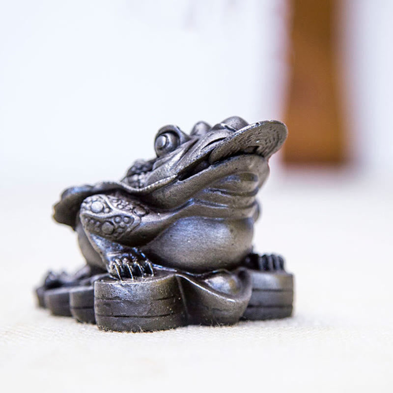 Buddha Stones fatte a mano Feng Shui Rana Rospo Monete di rame Polvere di ferro Ruggine Statua in resina Decorazione per la casa