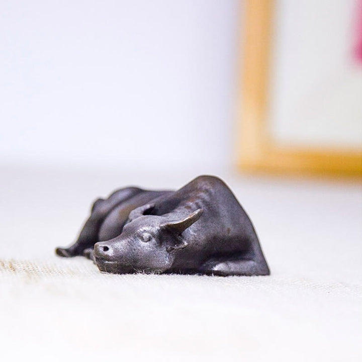 Buddha Stones fatto a mano piccolo bufalo d'acqua toro polvere di ferro ruggine statua in resina decorazione per la casa