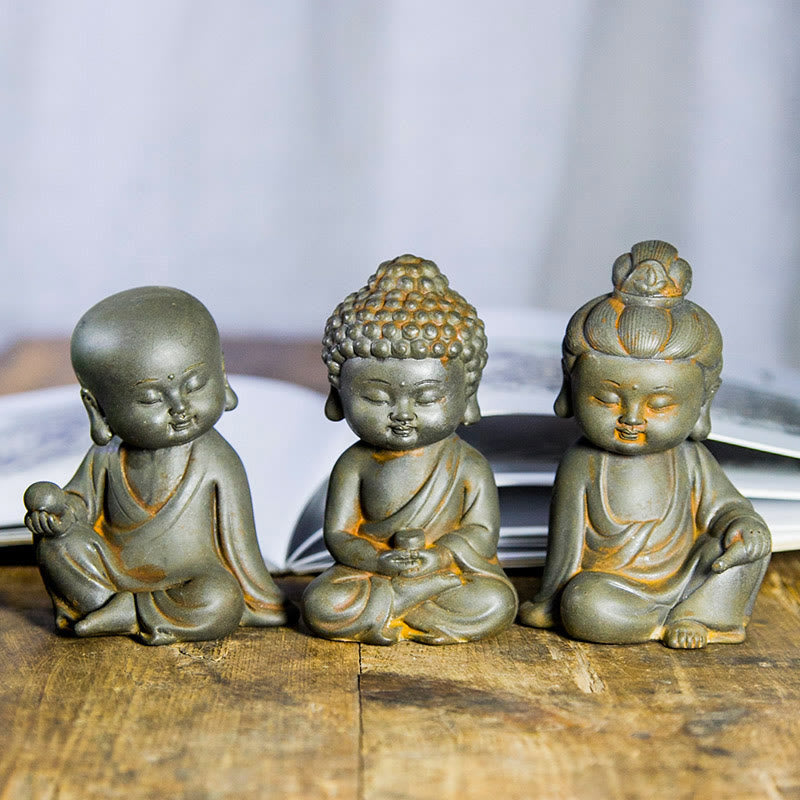 Buddha Stones Fatte a mano Ksitigarbha Kwan Yin Guanyin Avalokitesvara Tathagata Polvere di ferro Ruggine Statua in resina colata Decorazione della casa - Versione Rust - Set di 3 Buddha - image 0