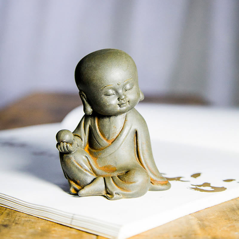 Buddha Stones Fatte a mano Ksitigarbha Kwan Yin Guanyin Avalokitesvara Tathagata Polvere di ferro Ruggine Statua in resina colata Decorazione della casa - image 2