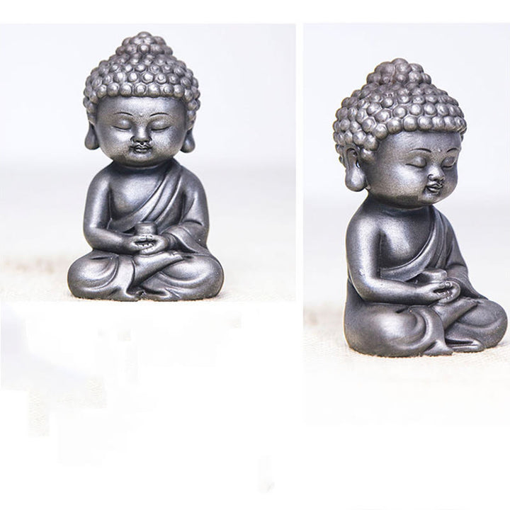 Buddha Stones Fatte a mano Ksitigarbha Kwan Yin Guanyin Avalokitesvara Tathagata Polvere di ferro Ruggine Statua in resina colata Decorazione della casa