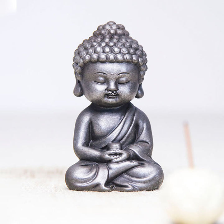 Buddha Stones Fatte a mano Ksitigarbha Kwan Yin Guanyin Avalokitesvara Tathagata Polvere di ferro Ruggine Statua in resina colata Decorazione della casa