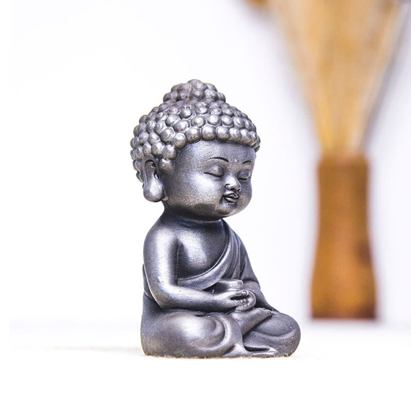 Buddha Stones Fatte a mano Ksitigarbha Kwan Yin Guanyin Avalokitesvara Tathagata Polvere di ferro Ruggine Statua in resina colata Decorazione della casa