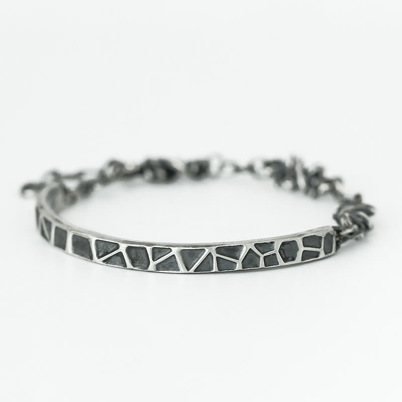 Braccialetto di protezione a metà con motivo a martello in argento sterling Buddha Stones