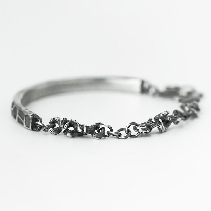 Braccialetto di protezione a metà con motivo a martello in argento sterling Buddha Stones