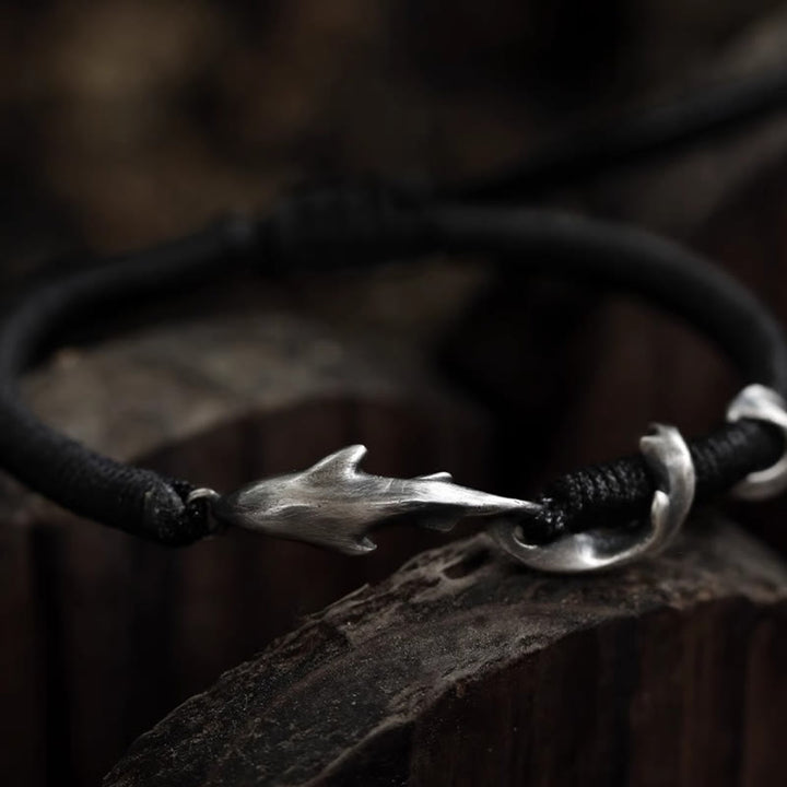 Braccialetto di protezione in corda di cera nera con squalo in argento sterling 999 Buddha Stones