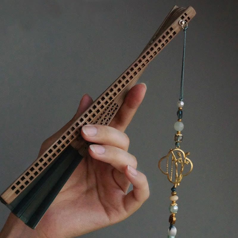 Buddha Stones Ventaglio pieghevole in bambù con nappe e costole cave in seta verde scuro - image 16
