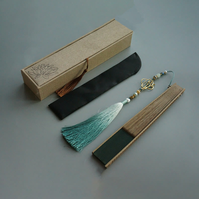 Buddha Stones Ventaglio pieghevole in bambù con nappe e costole cave in seta verde scuro - Verde scuro 22 cm - Con nappa e scatola in broccato e copri ventaglio (pre-vendita) - image 7