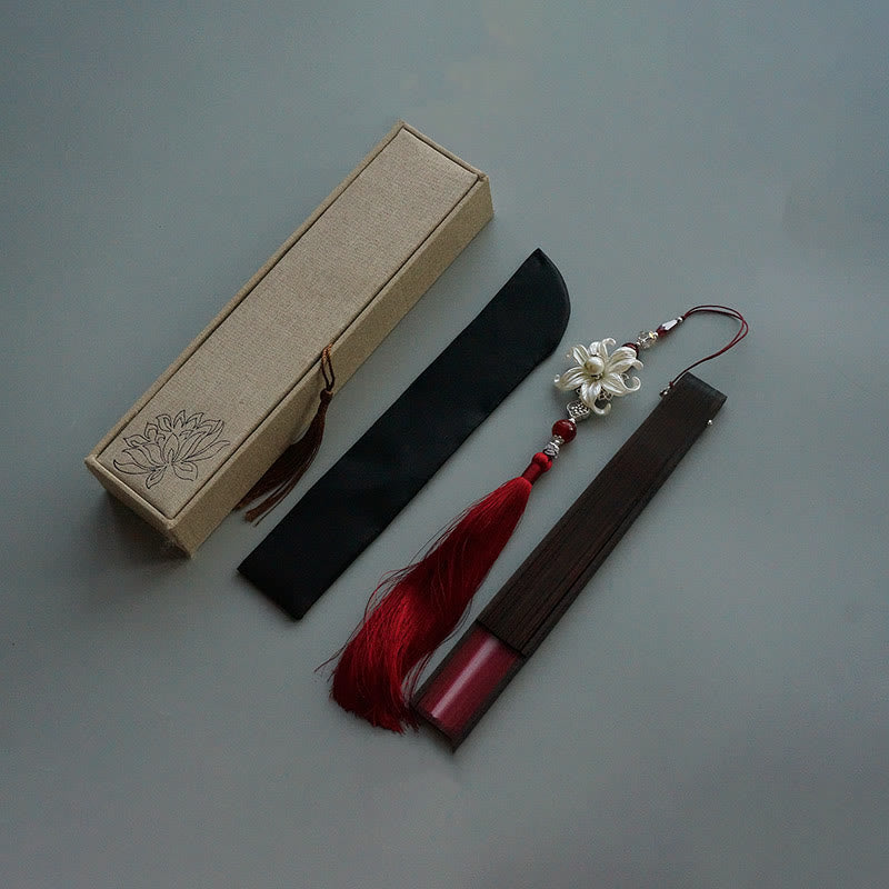 Buddha Stones Ventaglio pieghevole in bambù con nappe di giglio rosso e costole cave in seta - Rosso 22 cm - Con nappa e scatola in broccato e copri ventaglio (Pre-vendita) - image 6