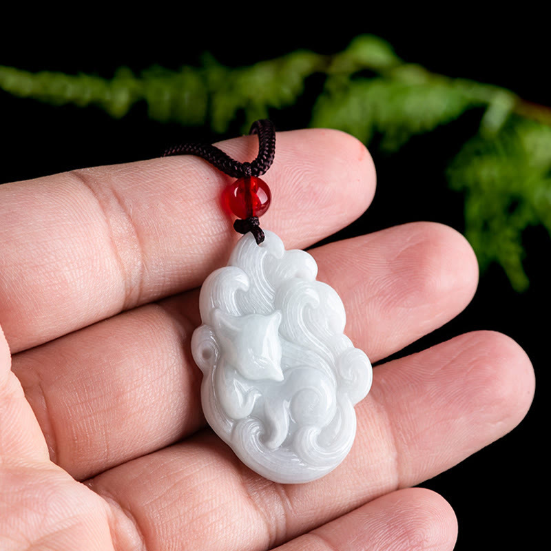 Collana con ciondolo portafortuna a forma di volpe a nove code in giada naturale Buddha Stones