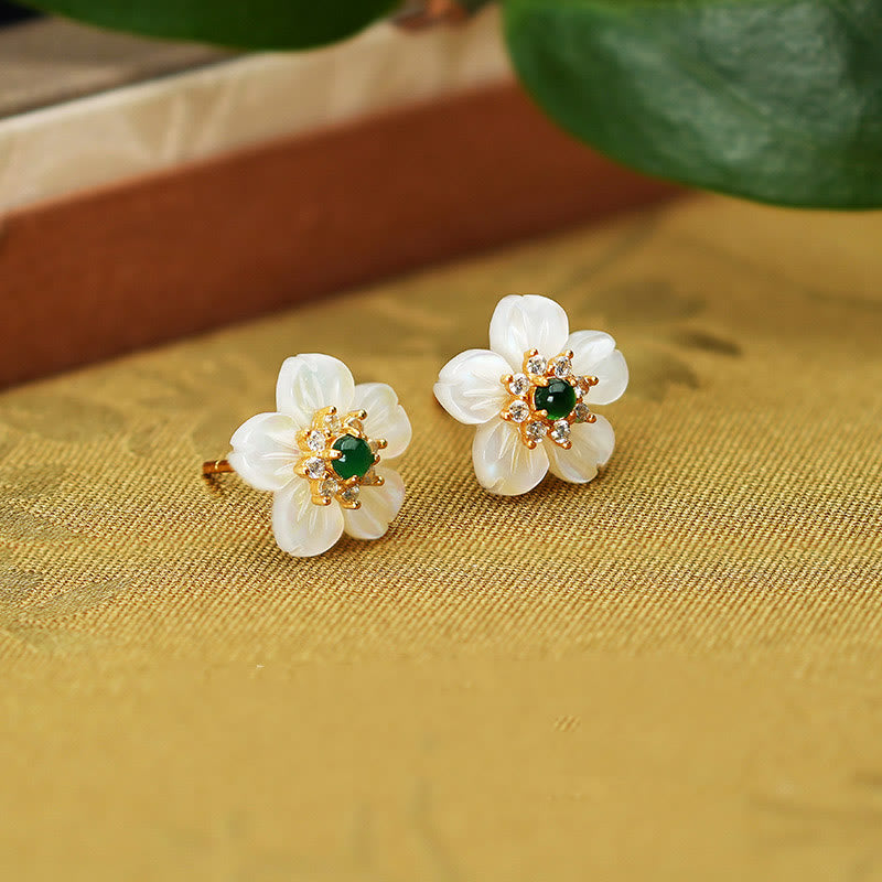 Orecchini Buddha Stones in argento sterling 925 con pietra Tridacna e fiori di giada