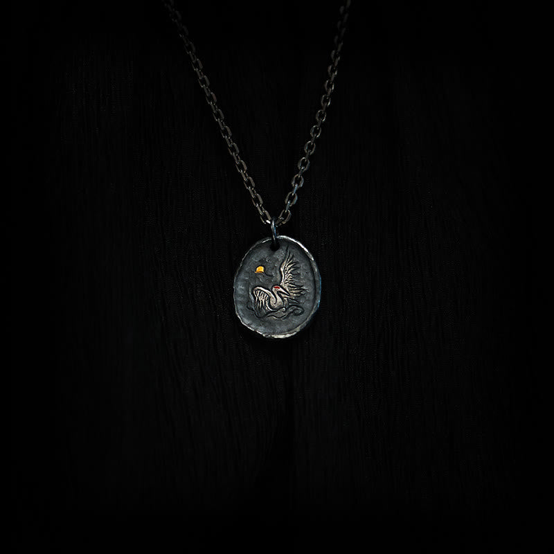 Collana pendente con ciondolo a forma di gru con nuvole di buon auspicio, in argento Buddha Stones 999 e oro 24k - image 1