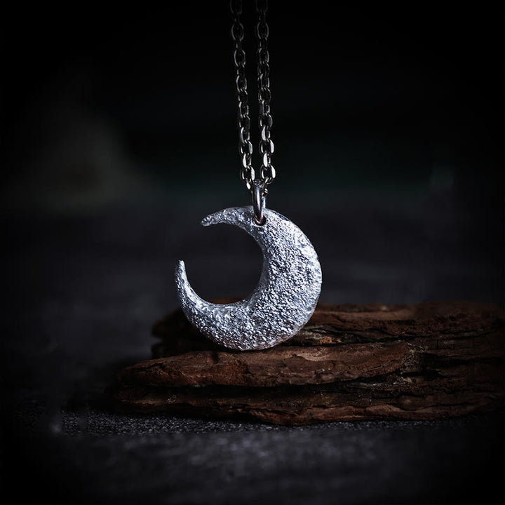 Collana con ciondolo a forma di luna in argento sterling 999 Buddha Stones