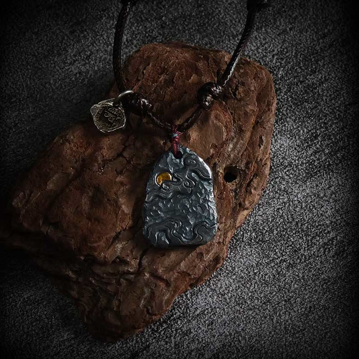 Collana con ciondolo di protezione con nuvole di buon auspicio in argento sterling 999 e oro 24k, Buddha Stones