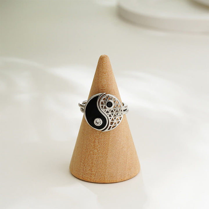 Anello di coppia in acciaio al titanio Buddha Stones Yin Yang con polsino in equilibrio