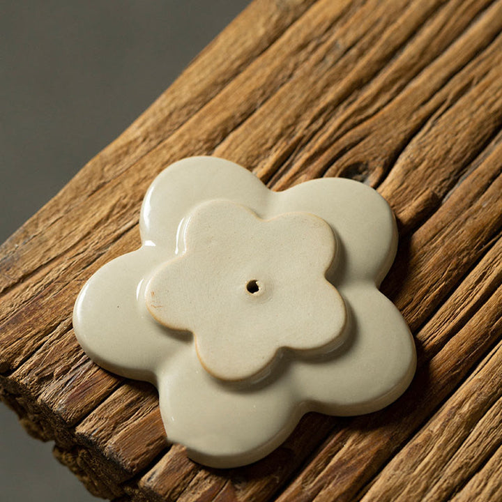 Buddha Stones, loto, fiore di ciliegio, fiore di prugna, crisantemo, bruciatore di incenso in ceramica curativo, decorazione