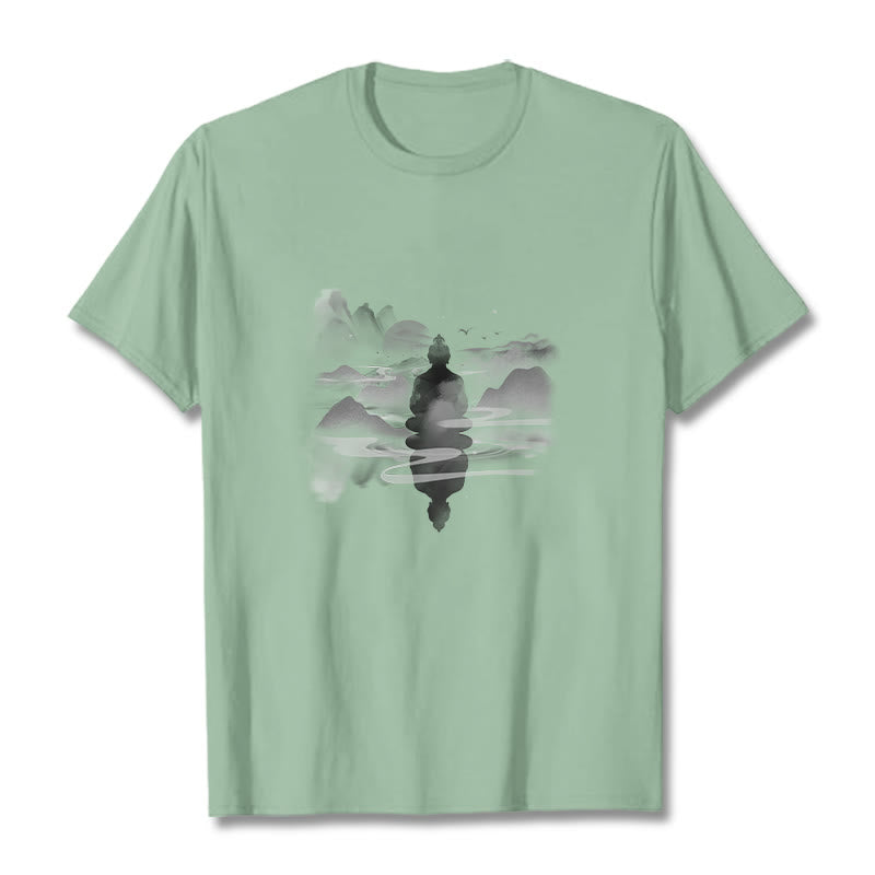 Maglietta in cotone con motivo Buddha Stones Mediting Buddha seduto in montagna - Verde pallido - 2XL - image 12