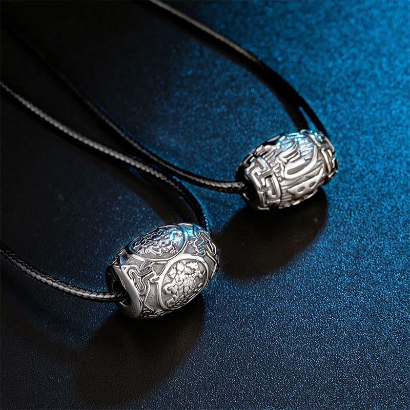 Buddha Stones Tibetano Om Mani Padme Hum Quattro Bestie Mitiche Collana in Acciaio al Titanio con Ciondolo della Saggezza - image 2