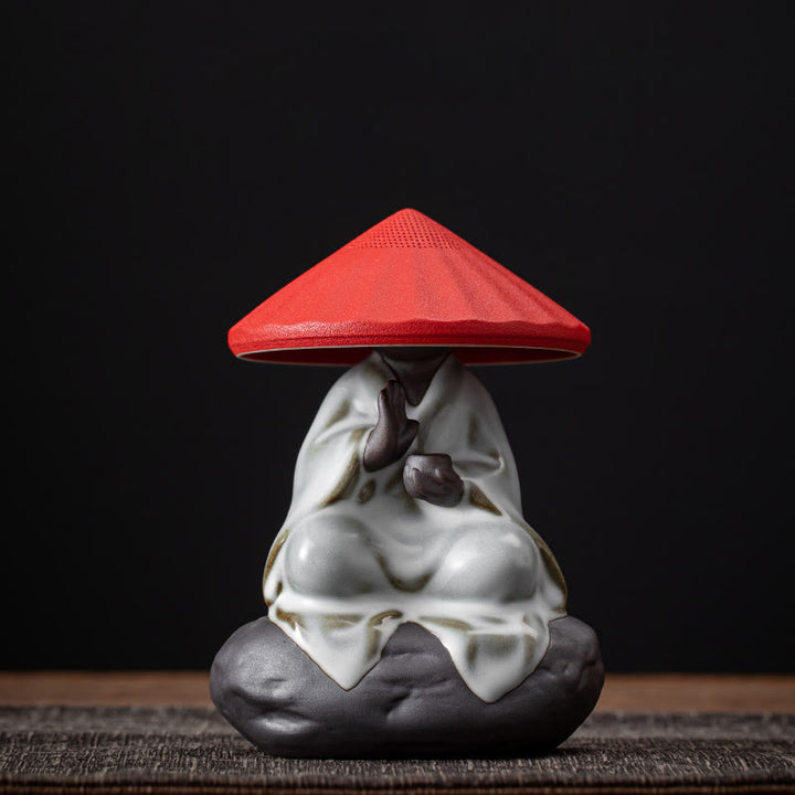 Buddha Stones Piccolo monaco Zen Cappello Colino Accessori da tè in ceramica Figurina Decorazione per la casa - Colino a forma di cappello rosso del monaco 9*12,2 cm - image 12