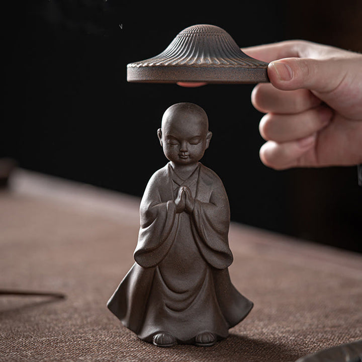 Buddha Stones Piccolo monaco marrone Cappello Colino Ceramica Accessori per il tè Figurina Zen Casa Scrivania Decorazione