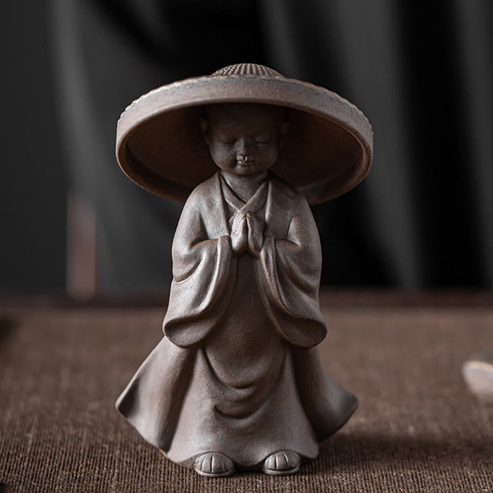 Buddha Stones Piccolo monaco marrone Cappello Colino Ceramica Accessori per il tè Figurina Zen Casa Scrivania Decorazione