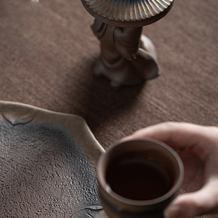 Buddha Stones Piccolo monaco marrone Cappello Colino Ceramica Accessori per il tè Figurina Zen Casa Scrivania Decorazione