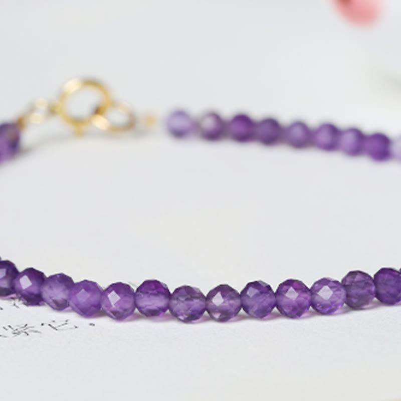 Bracciale di consapevolezza spirituale in rame placcato oro 14k con perline ultrasottili in ametista naturale da 3 mm Buddha Stones
