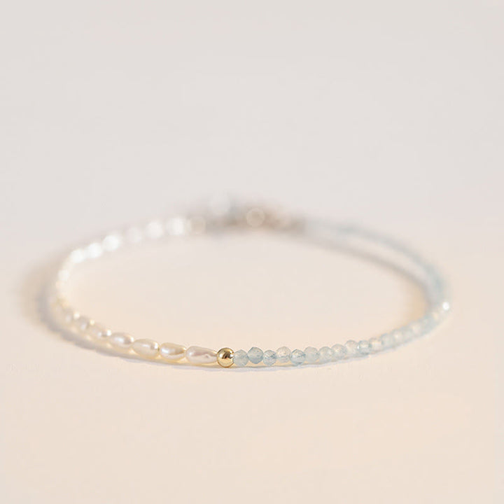 Braccialetto della saggezza in rame placcato oro 14k con perle ultrasottili di perle turchesi da 2 mm Buddha Stones