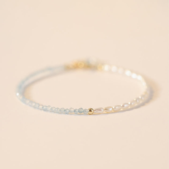 Braccialetto della saggezza in rame placcato oro 14k con perle ultrasottili di perle turchesi da 2 mm Buddha Stones