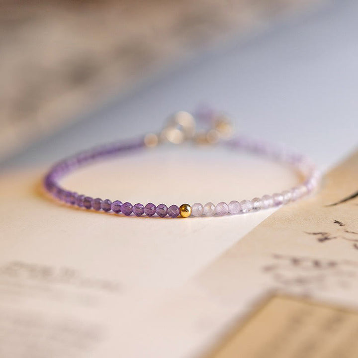 Bracciale Buddha Stones 2,5 mm Ametista naturale Perline ultrasottili Rame placcato oro 14k Inner Peace