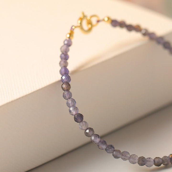 Braccialetto di comunicazione in rame placcato oro 14k con perline ultrasottili in ametista e iolite da 3 mm Buddha Stones - image 2