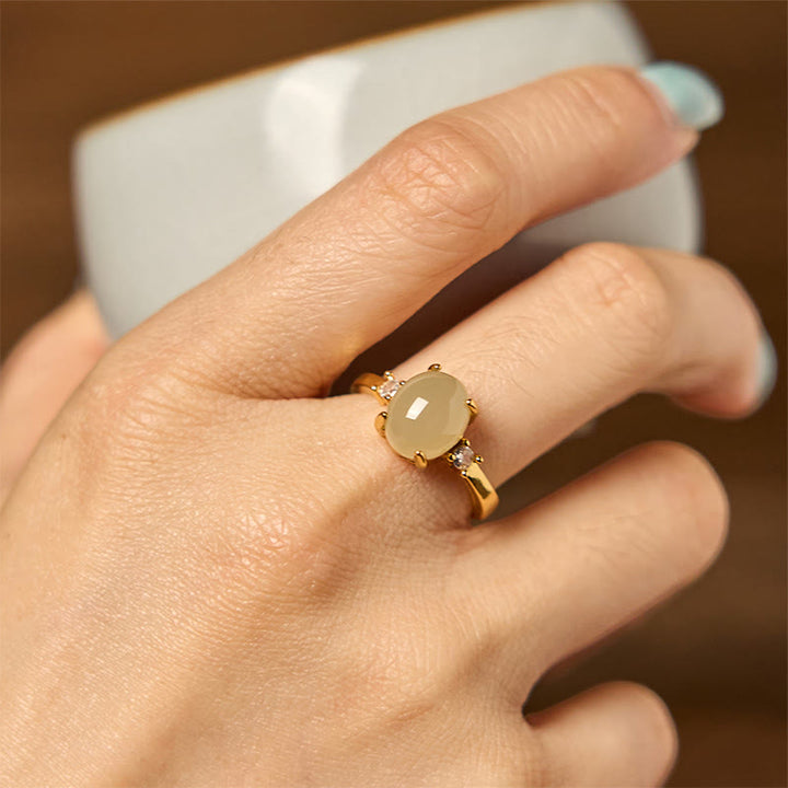 Anello di prosperità in rame con zirconia naturale in giada Hetian Buddha Stones