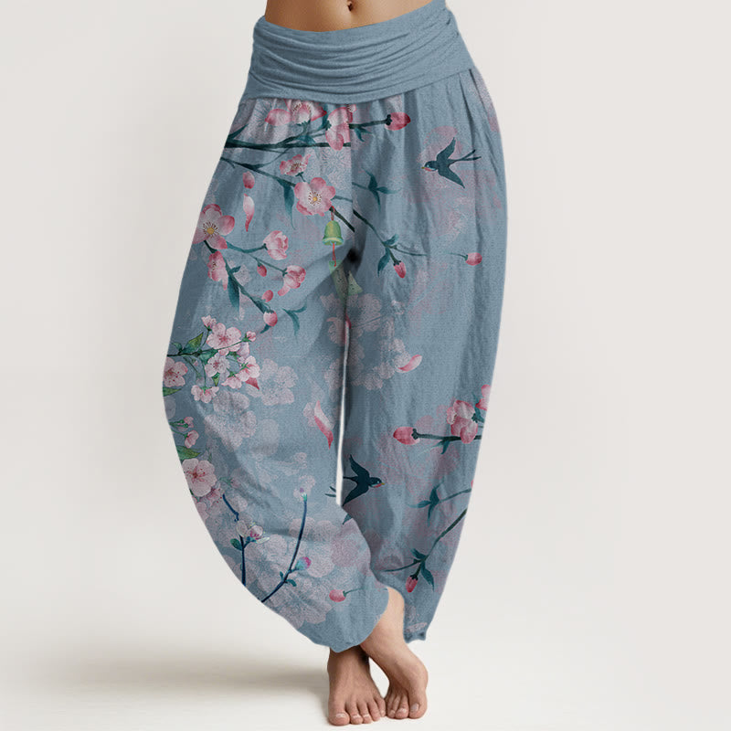 Pantaloni harem da donna con elastico in vita e motivo Buddha Stones in cotone con fiori di pesco e oche volanti - FiordalisoBlu - US22, UK/AU26, EU54 (6XL) - image 7