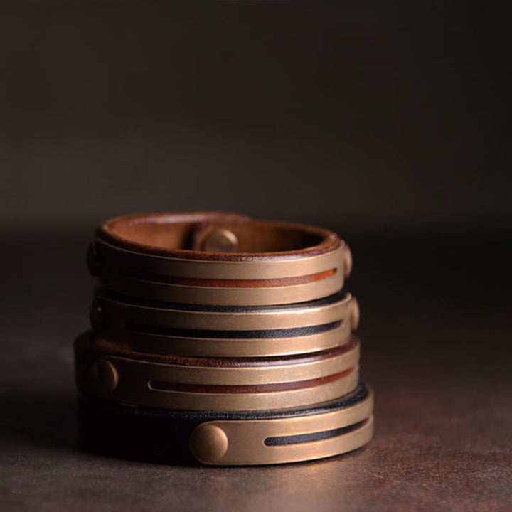 Bracciale rigido in pelle vintage con Buddha Stones, in rame e ottone