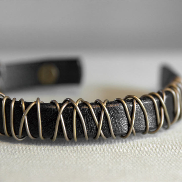 Braccialetto di bilanciamento in ottone e rame con Buddha Stones in pelle vintage